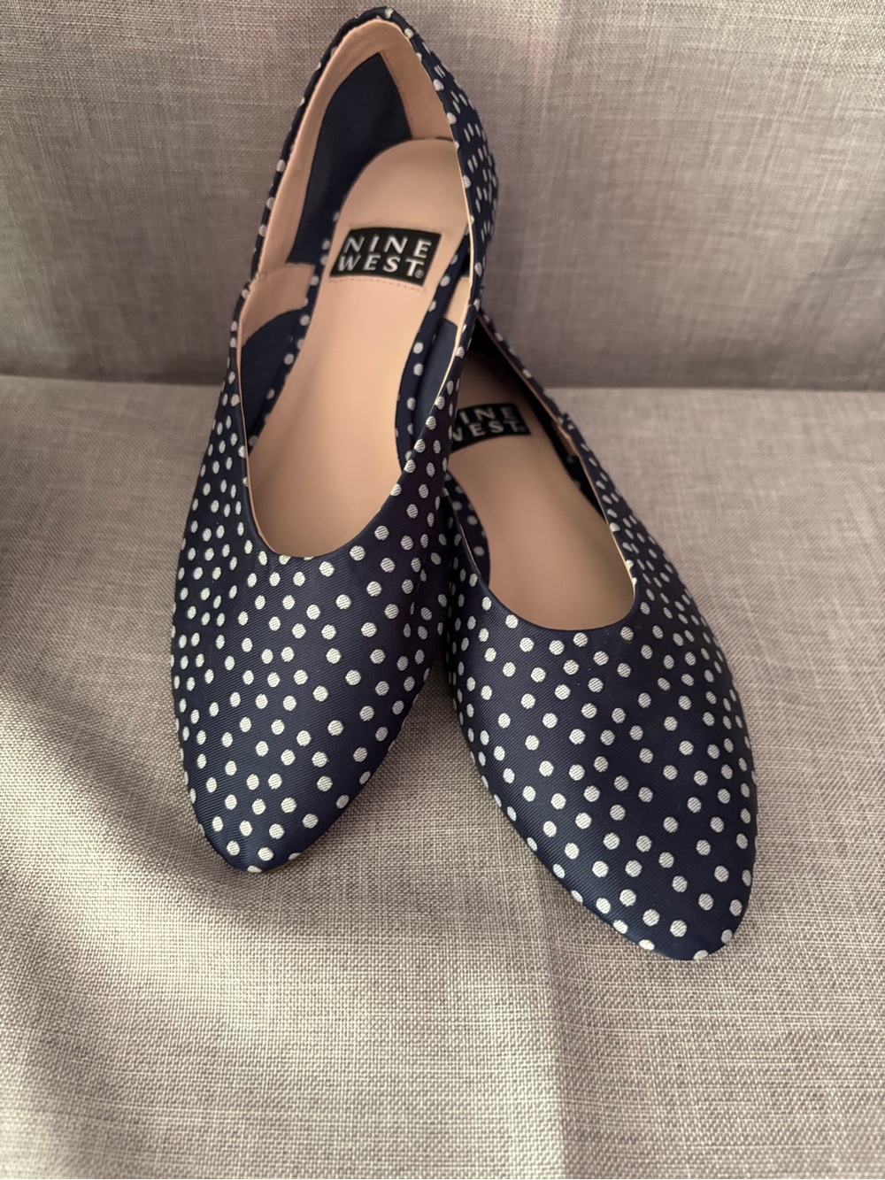 Nine West Navy and White Polka Dot Pointed Ballet Flats 6 NWT’s
